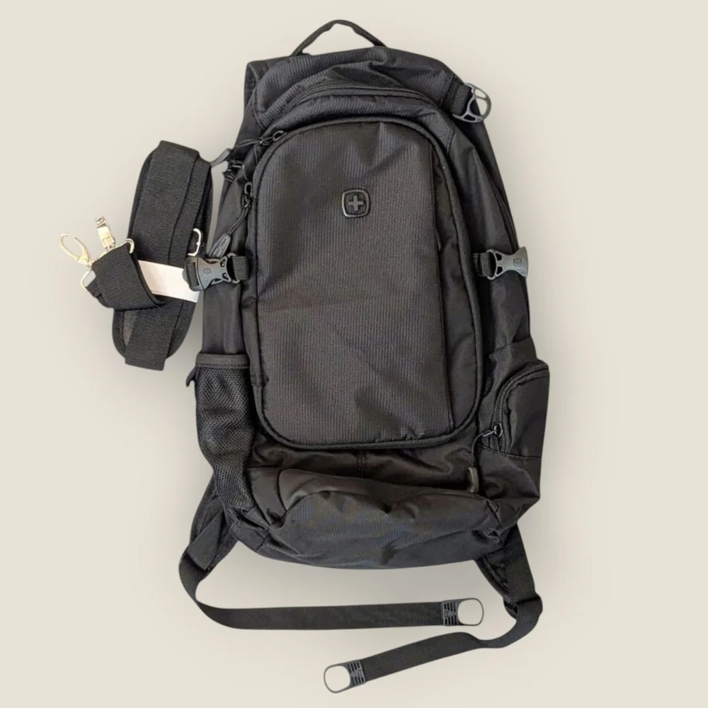 SwissGear NWOT Backpack Small Black Multiple Pockets Travel Women Teen School